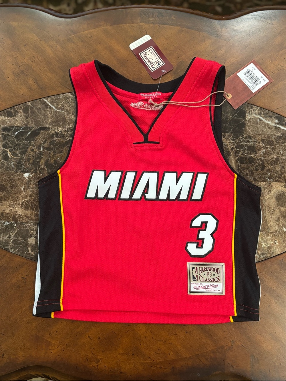 Women’s Miami Heat Dwyane Wade Mitchell & Ness Cropped Jersey Size Small